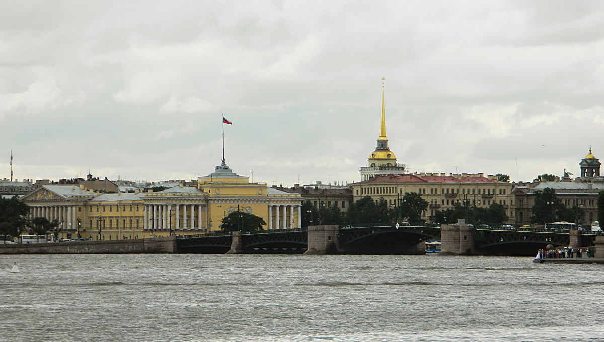 Санкт-Петербург, Адмиралтейский проезд, 1; Адмиралтейская набережная, 6; Дворцовый проезд / Биржевая площадь, Дворцовый мост