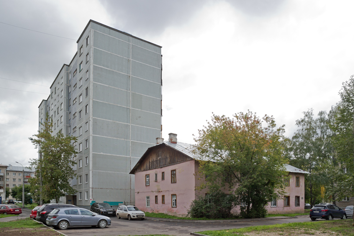 Казань, Главная улица, 56А; Улица Халезова, 14А