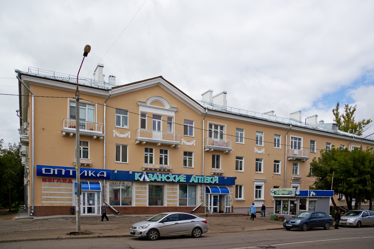 Казань, Улица Правды, 16 / Улица Халезова, 8