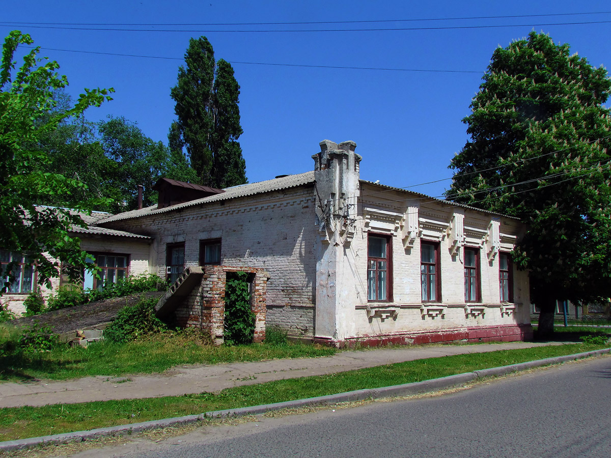 Чугуев, Харьковская улица, 110