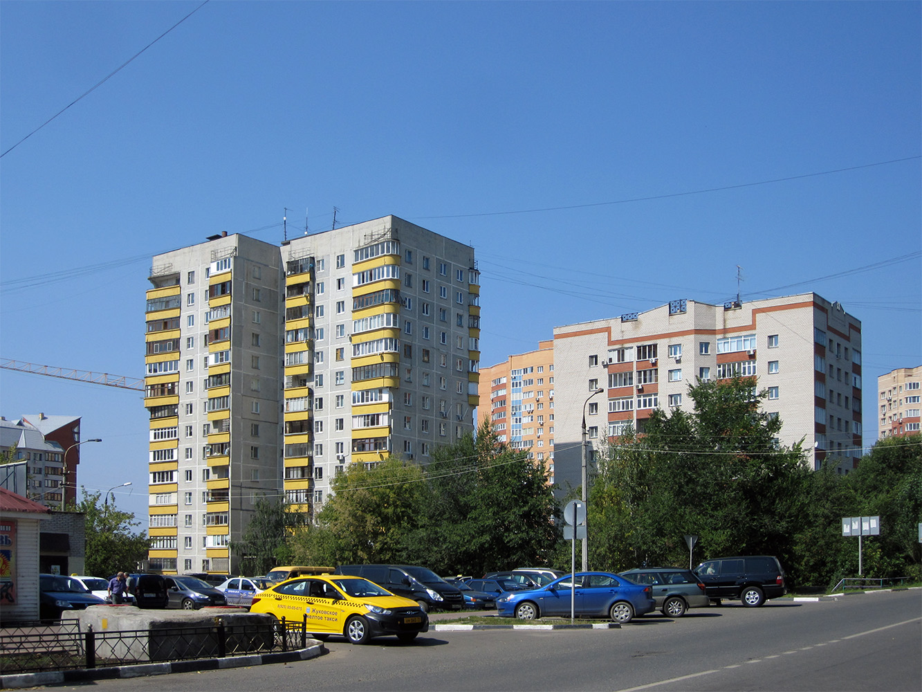 Жуковский, Набережная Циолковского, 11; Набережная Циолковского, 13