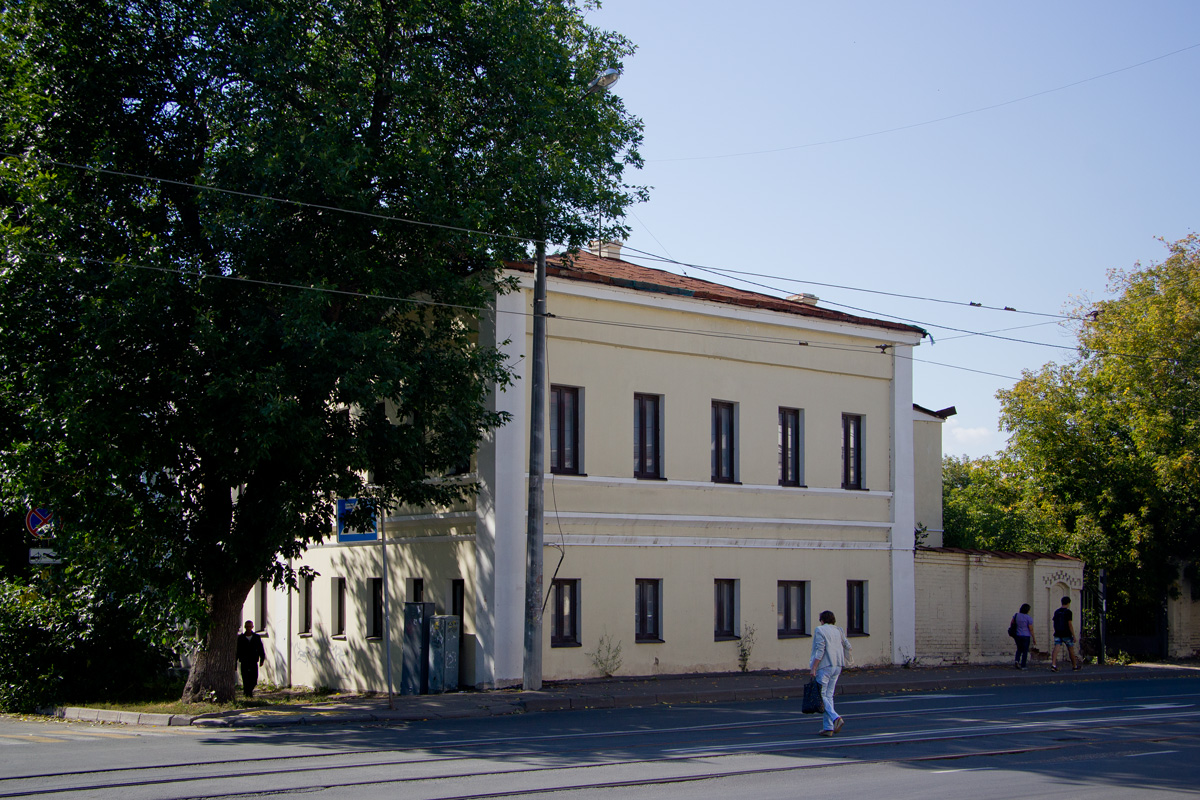 Kazań, Улица Габдуллы Тукая, 94 / Улица Ахтямова, 18