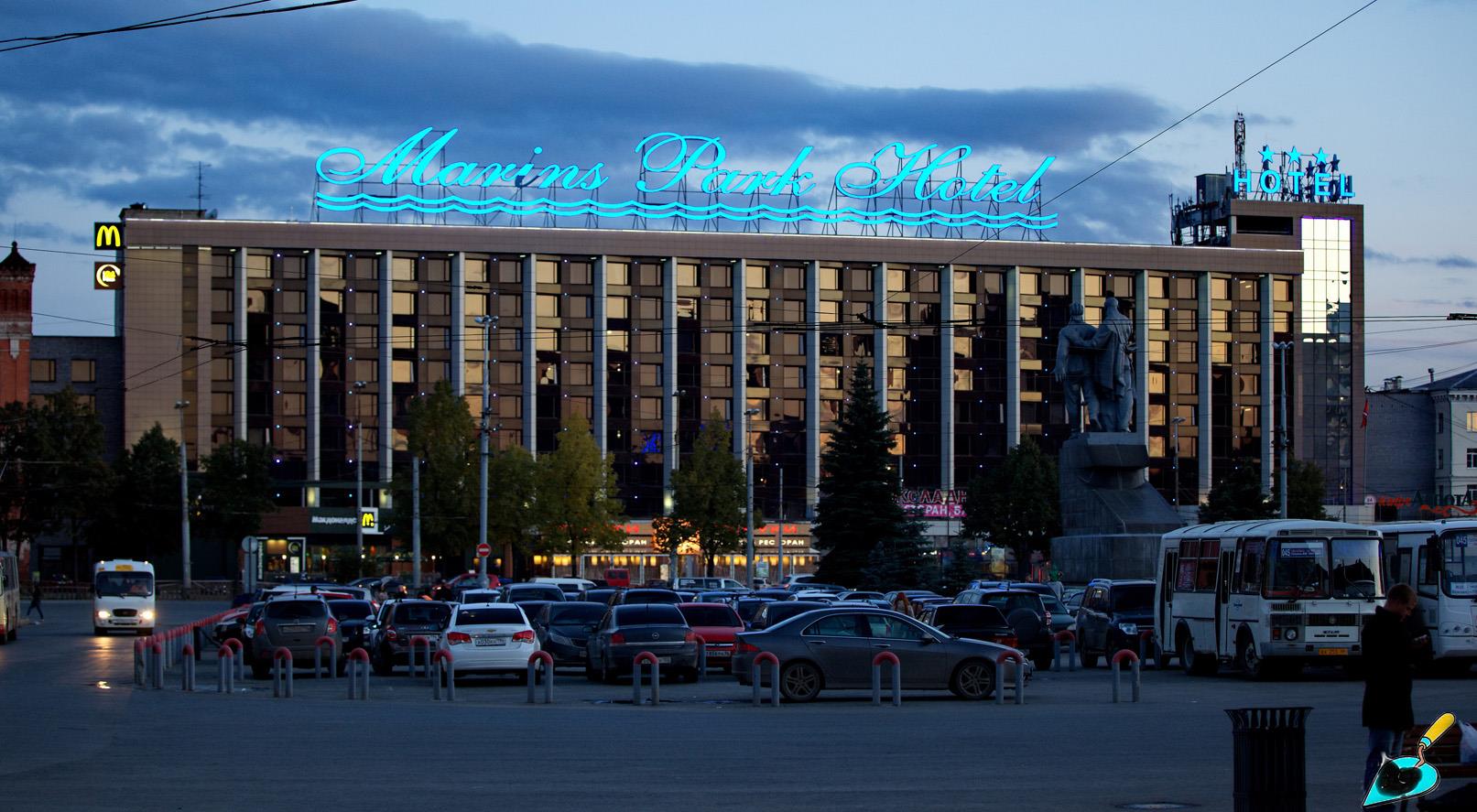 Екатеринбург, Улица Челюскинцев, 106