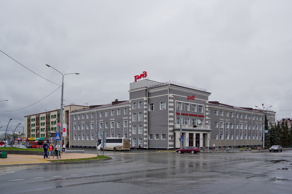 Казань, Улица Чернышевского, 36 / Улица Гаяза Исхаки, 14
