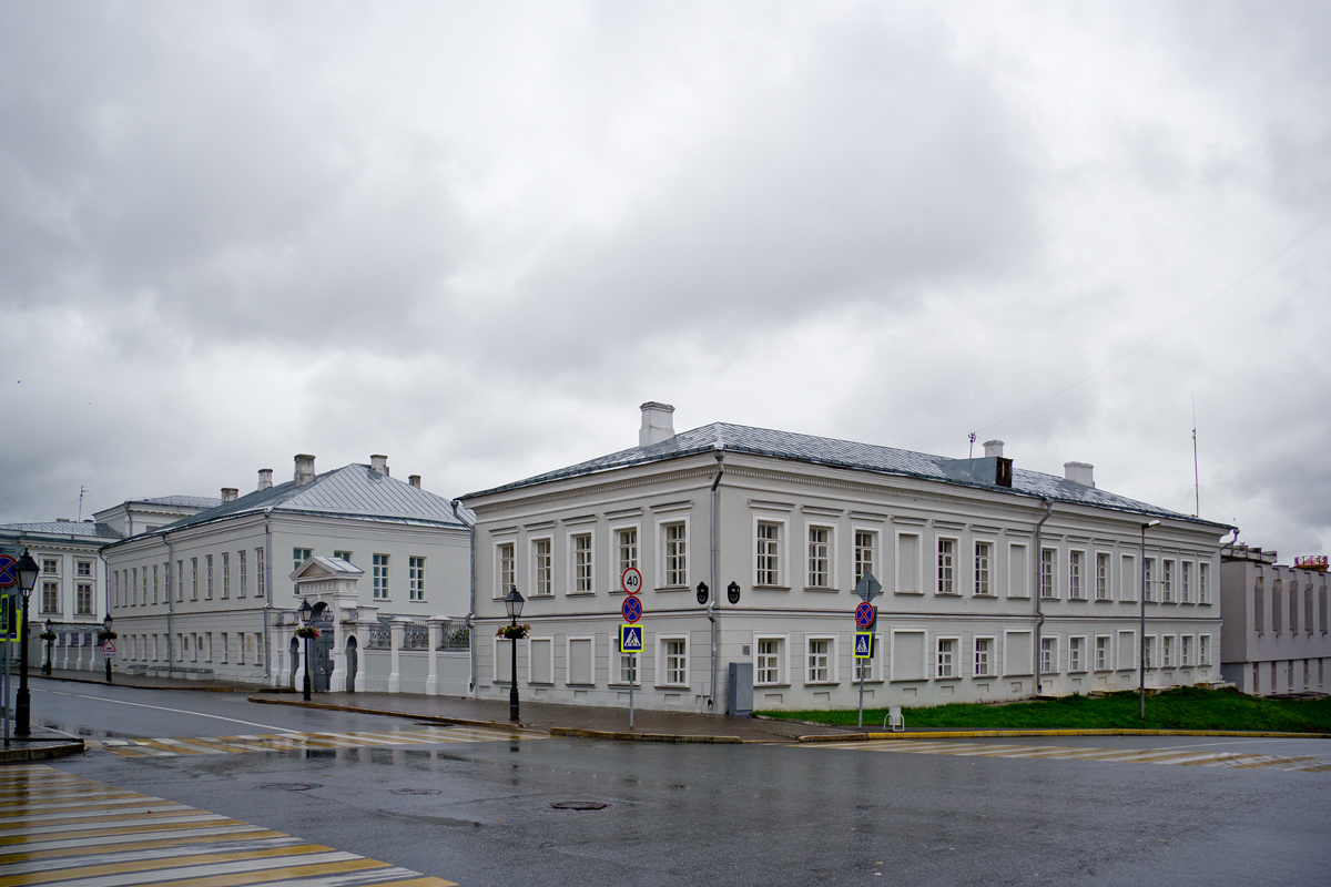 Казань, Кремлёвская улица, 18 корп. 2; Кремлёвская улица, 18 корп. 3
