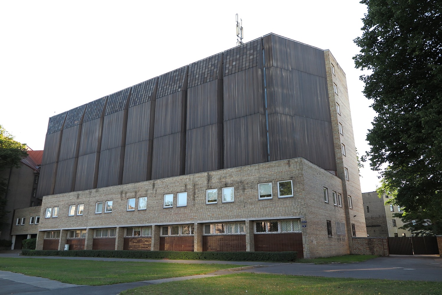 Рига, Bezdelīgu iela, 1