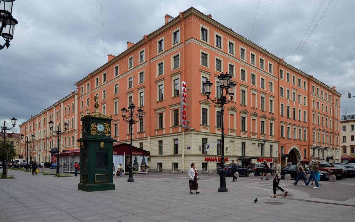 Saint Petersburg, Набережная канала Грибоедова, 9 / Малая Конюшенная улица, 4 / Чебоксарский переулок, 2