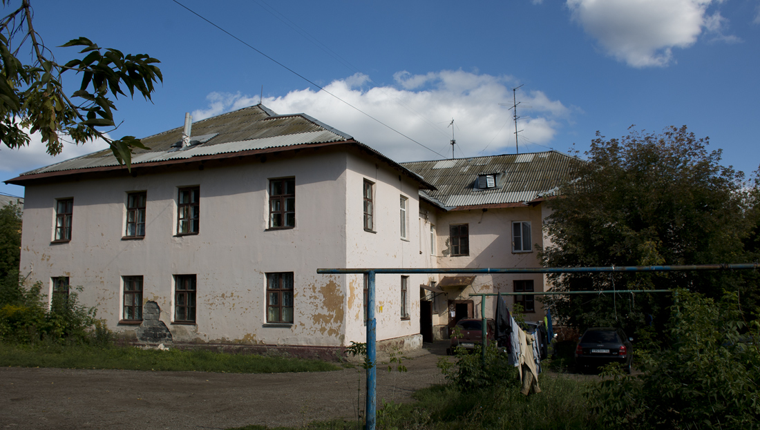 Уфа, Нежинская улица, 34 / Улица Владимира Маяковского, 5