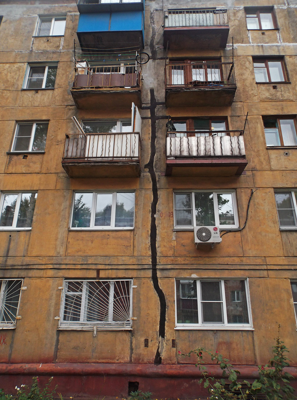 Новокузнецк, Улица Мориса Тореза, 51