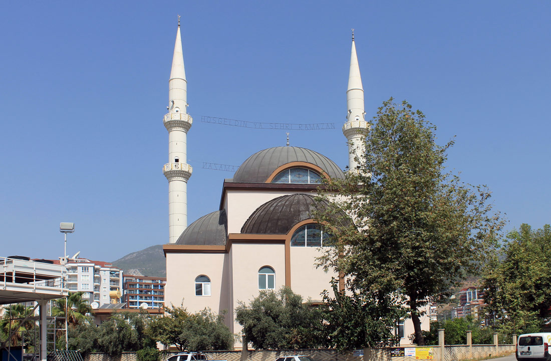 Аланья, Sarikadioğlu Caddesi