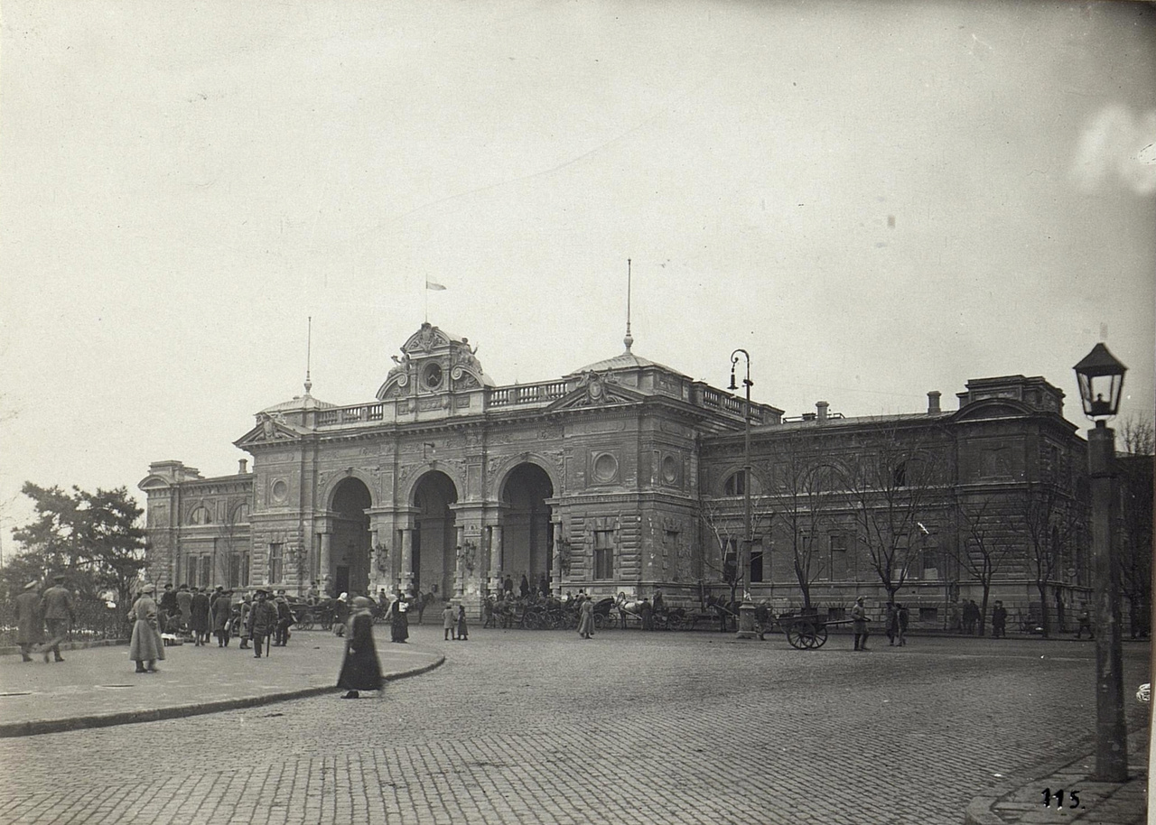Одесса, Привокзальна площа, 2