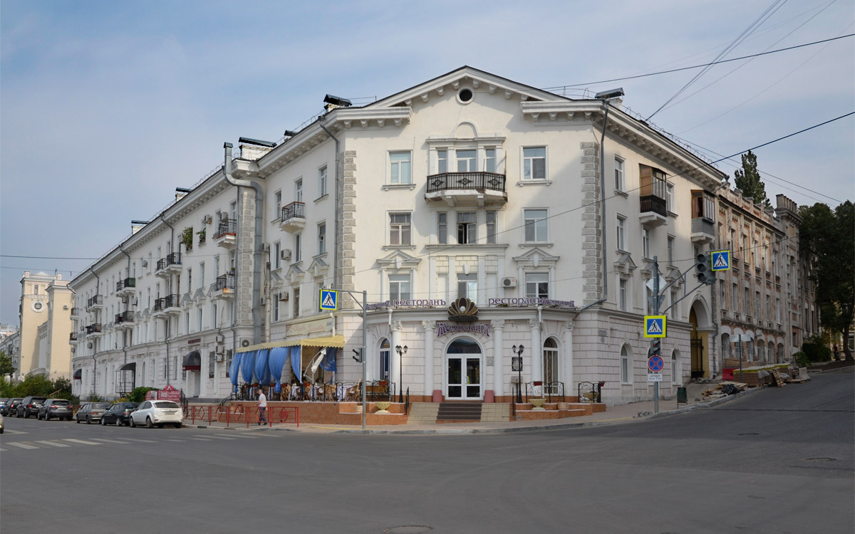 Самара, Улица Максима Горького, 103 / Улица Венцека, 2