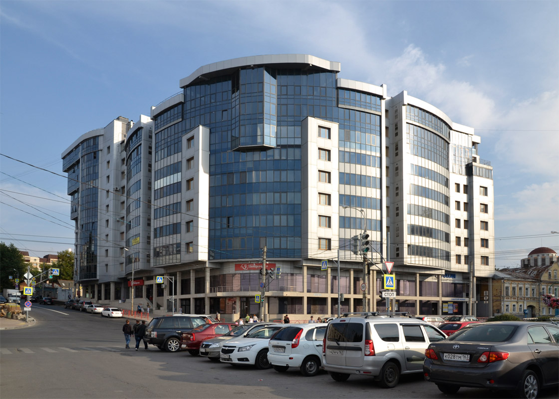 Самара, Улица Максима Горького, 97 / Улица Венцека, 1