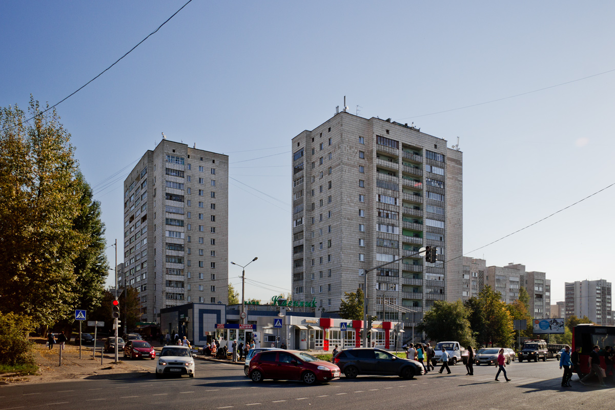 Казань, Улица Мира, 41; Парковая улица, 10