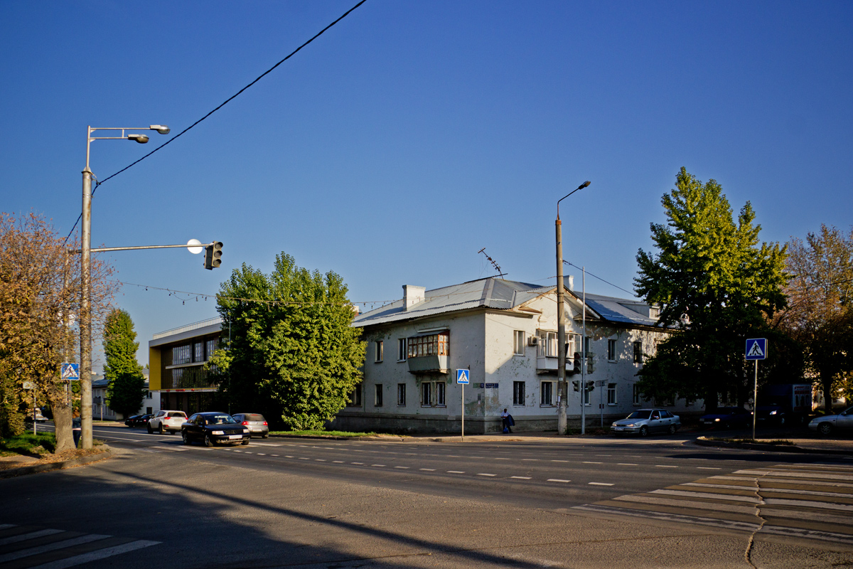 Казань, Улица Мира, 15 / Каштановая улица, 1