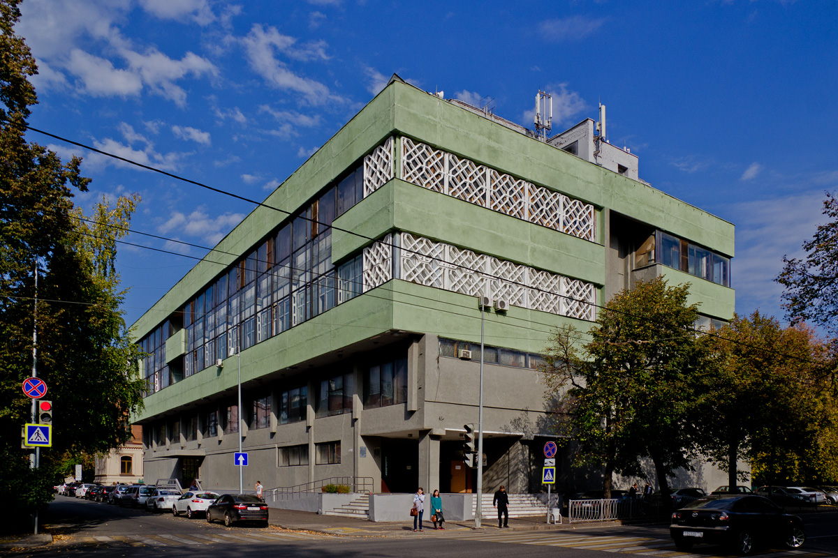 Kazan, Улица Толстого, 8 / Улица Максима Горького, 31