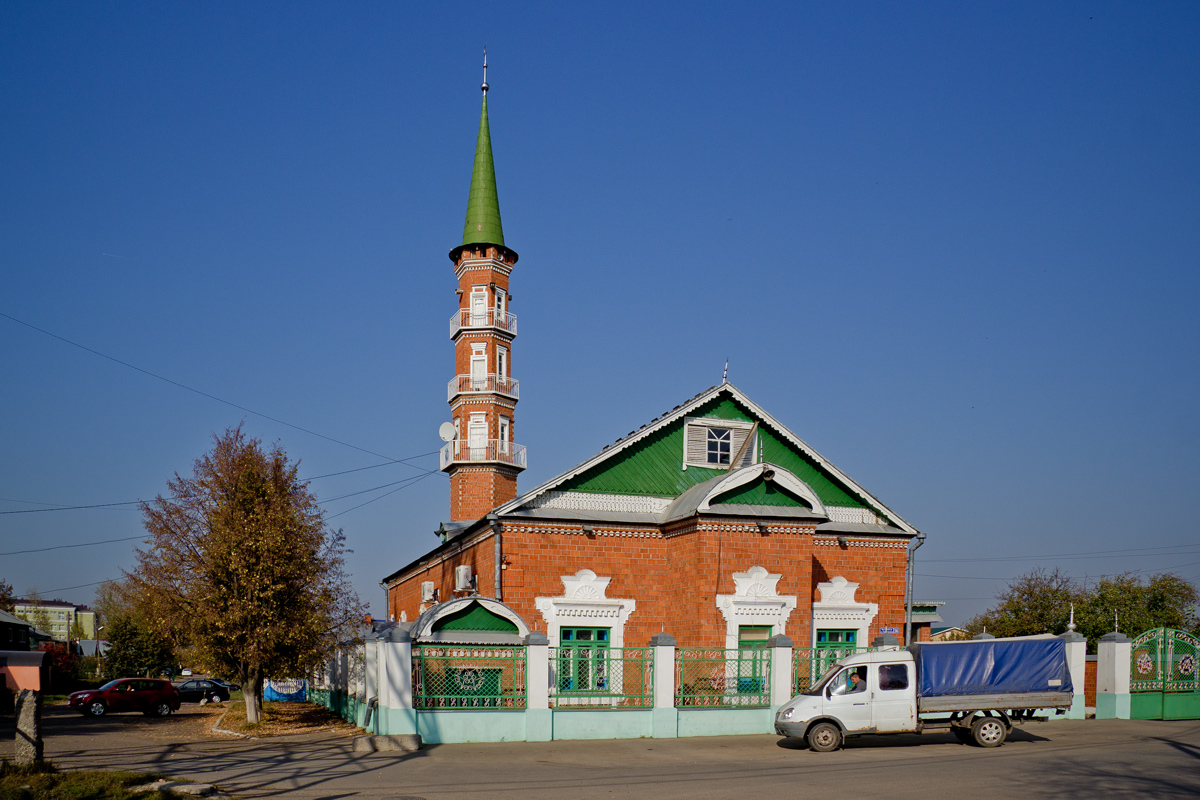 Казань, Малая Армавирская улица, 56 / Улица Мусы Бигиева, 36