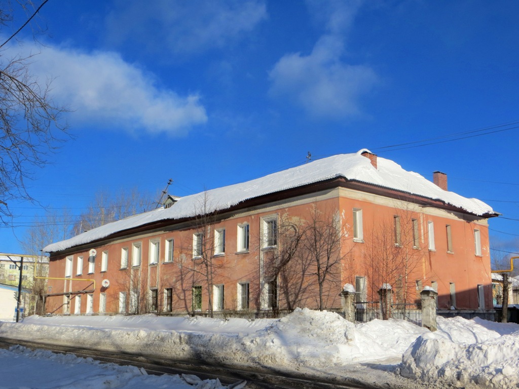 Краснотурьинск, Улица Карла Маркса, 38