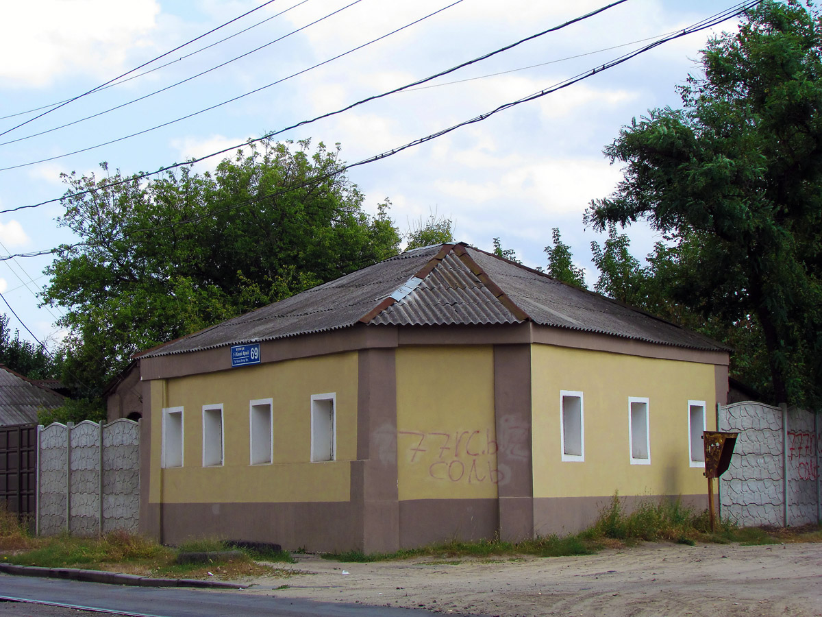 Харьков, Гольдберговская улица, 69 / Струницкий переулок, 1