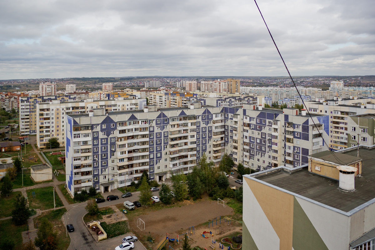 Казань, Улица Хайдара Бигичева, 5 / Улица Академика Сахарова, 32