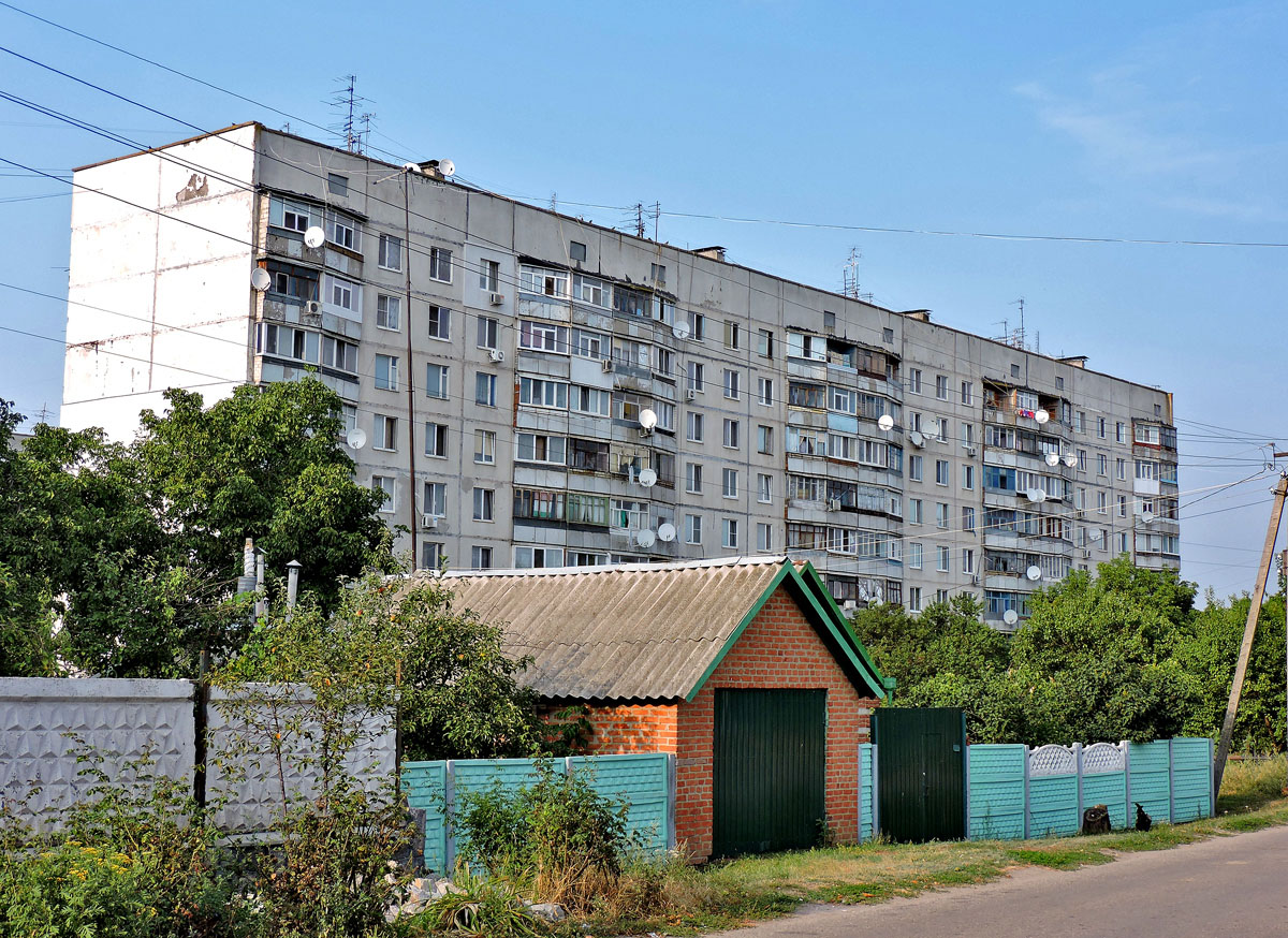 Харьковский район, прочие н.п., с. Хролы, Садовая улица, 1