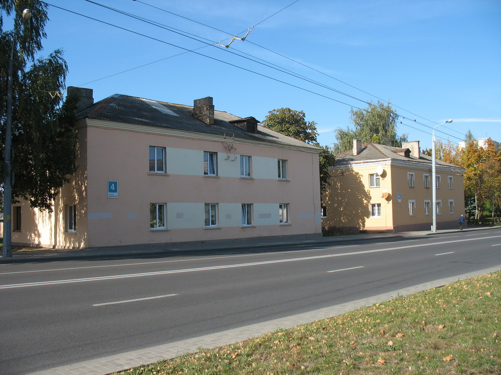 Гродно, Площадь Декабристов, 4; Площадь Декабристов, 6
