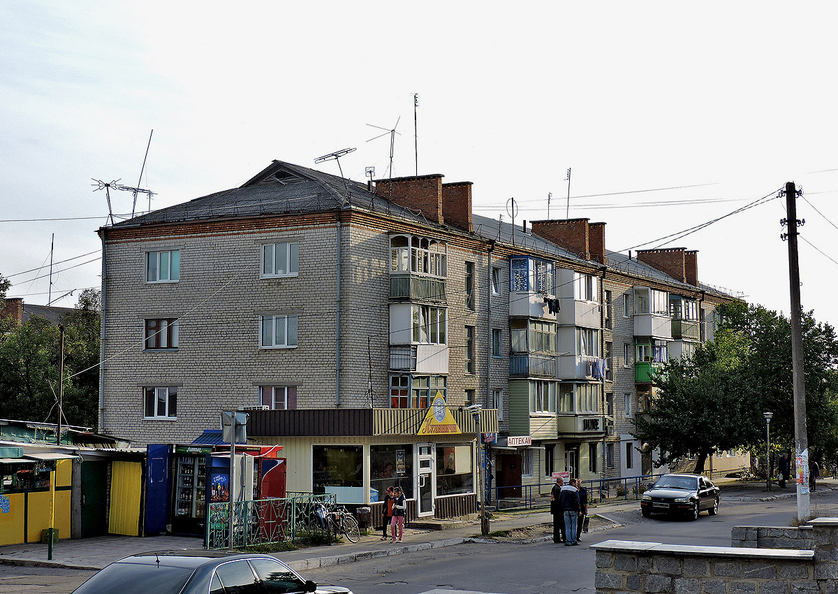 Донец, Спортивная улица, 24