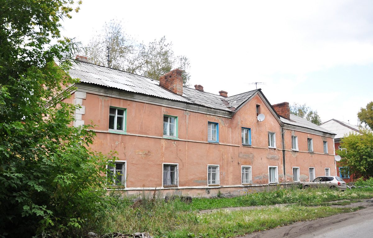Omsk, Батумская улица, 18