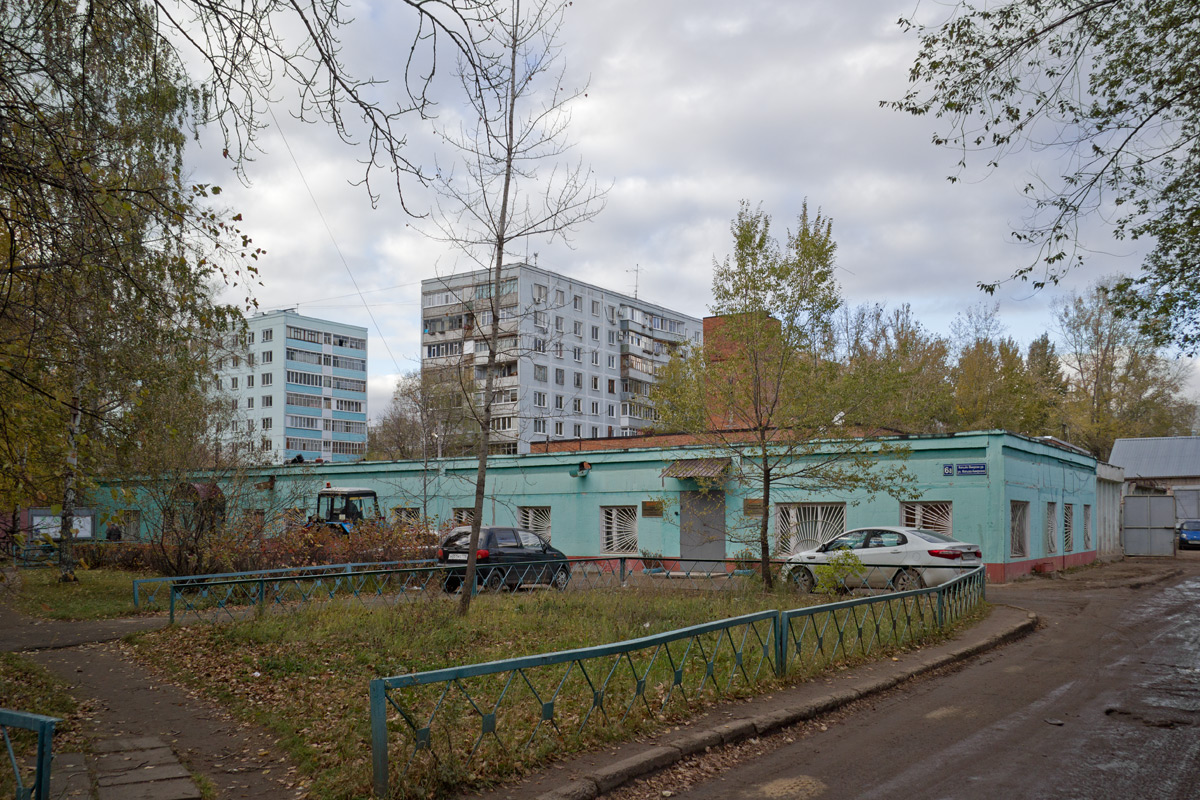 Казань, Улица Фатыха Амирхана, 6А; Улица Академика Лаврентьева, 4