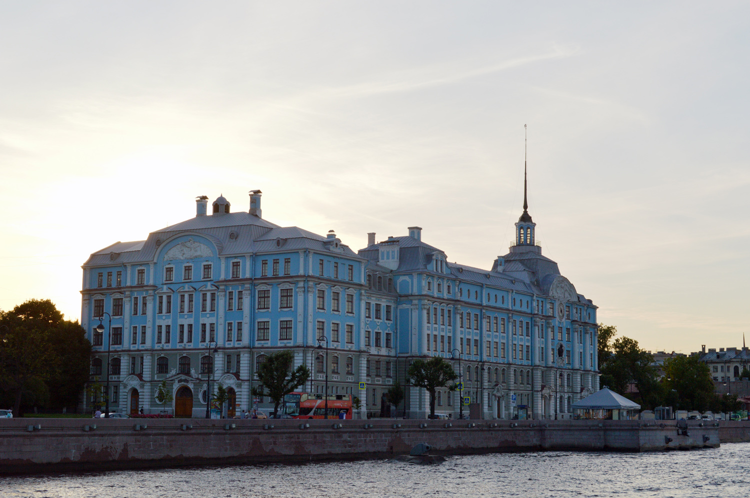 Санкт-Петербург, Петроградская набережная, 2-4