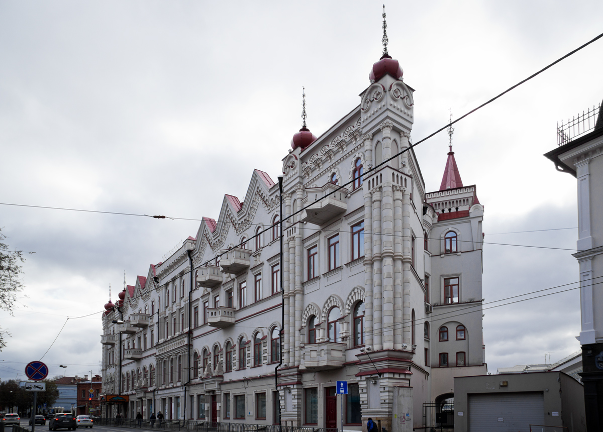 Казань, Улица Максима Горького, 8 / Улица Галактионова, 9