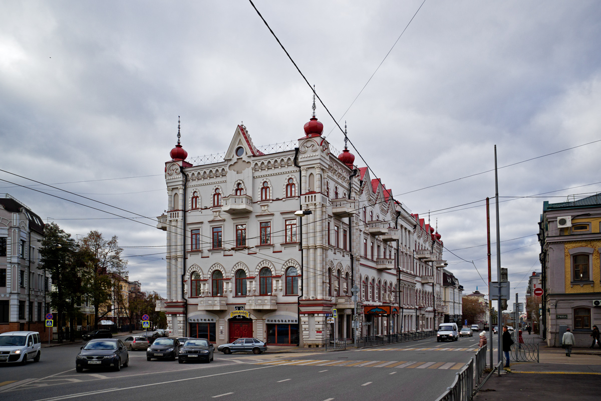 Казань, Улица Максима Горького, 8 / Улица Галактионова, 9