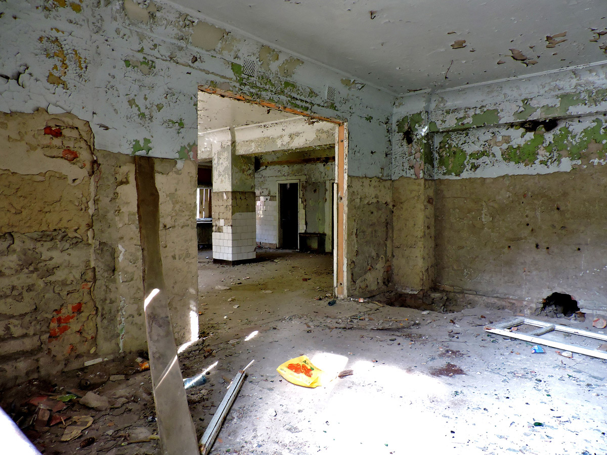 Змиёвский район, пгт Слобожанское, Улица Горького, 4*