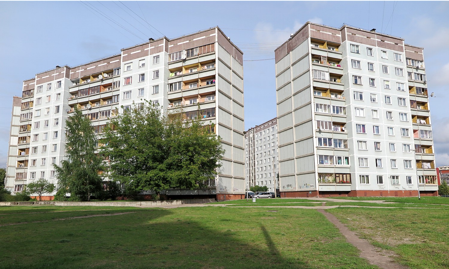 Рига, Dzeņu iela, 11; Dzeņu iela, 13