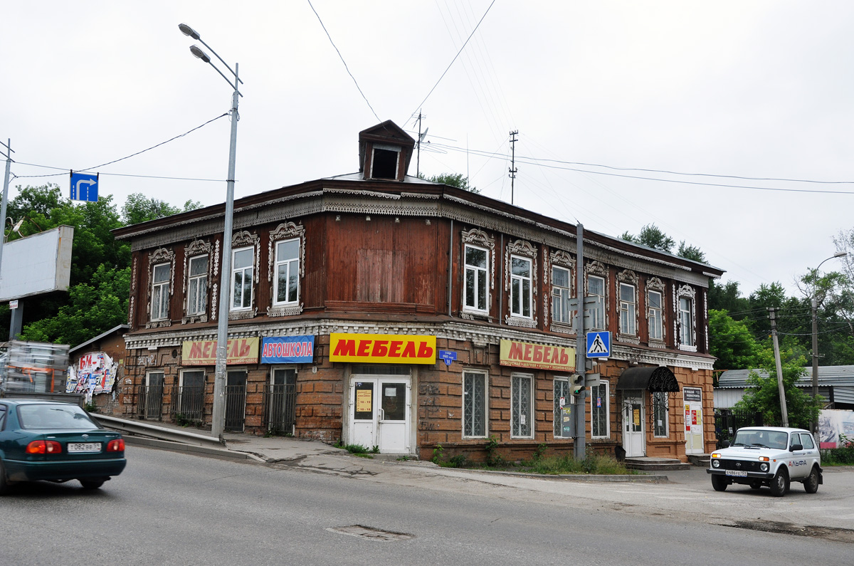 Пермь, Улица Лифанова, 18 / Улица 1905 года, 31