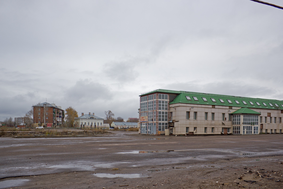 Казань, Улица Нариманова, 40Б; Улица Мартына Межлаука, 28; Ямская улица, 11 / Улица Мартына Межлаука, 30