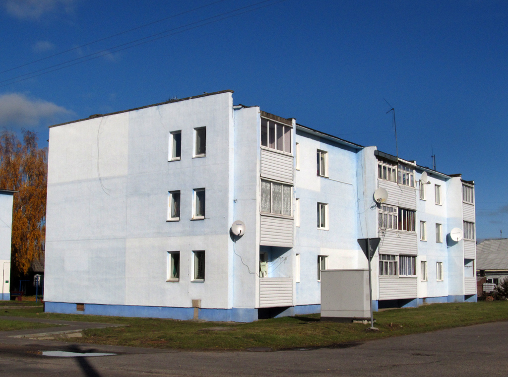 Кировск, Комсомольская улица, 3