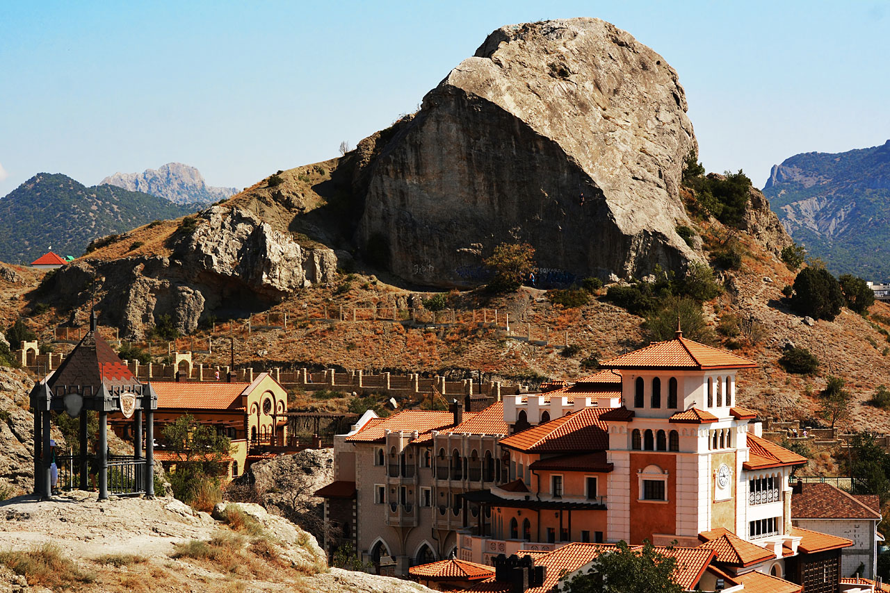 Судак, Морская улица, 21