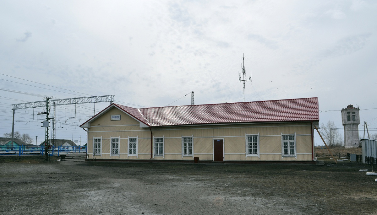 Калачинский район, прочие н.п., с. Ивановка, Вокзальная улица, 12; с. Ивановка, б/н