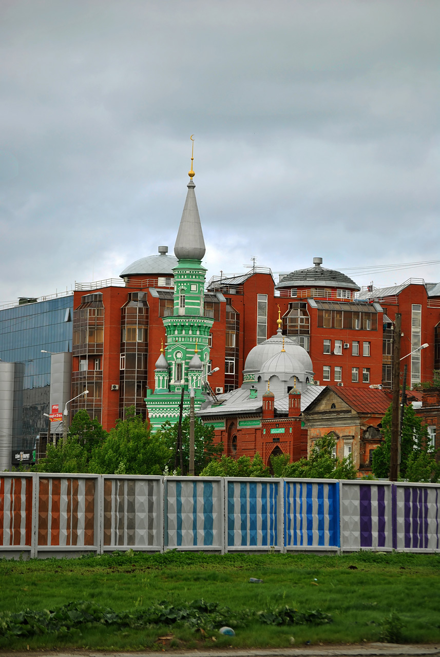 Пермь, Осинская улица, 6; Монастырская улица, 69