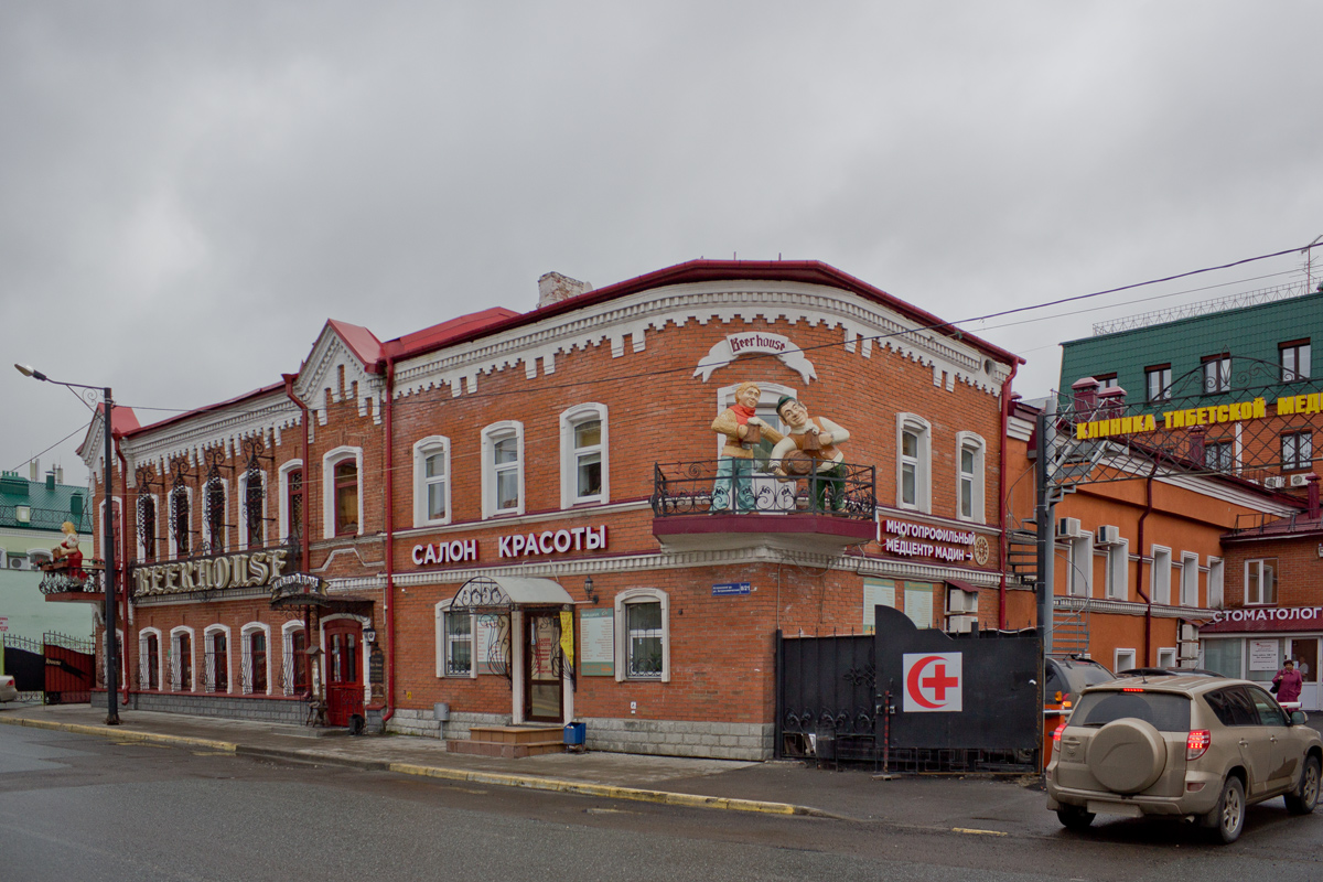 Казань, Астрономическая улица, 8 / Улица Островского, 21; Астрономическая улица, 10