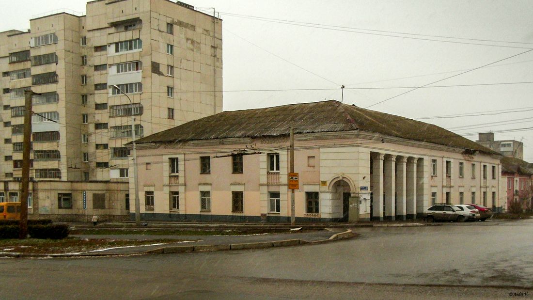 Уфа, Улица Богдана Хмельницкого, 61 / Кольцевая улица, 178