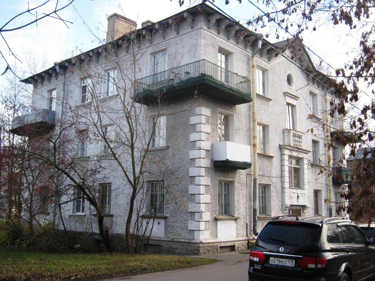 Санкт-Петербург, Улица Пограничника Гарькавого, 15 корп. 2