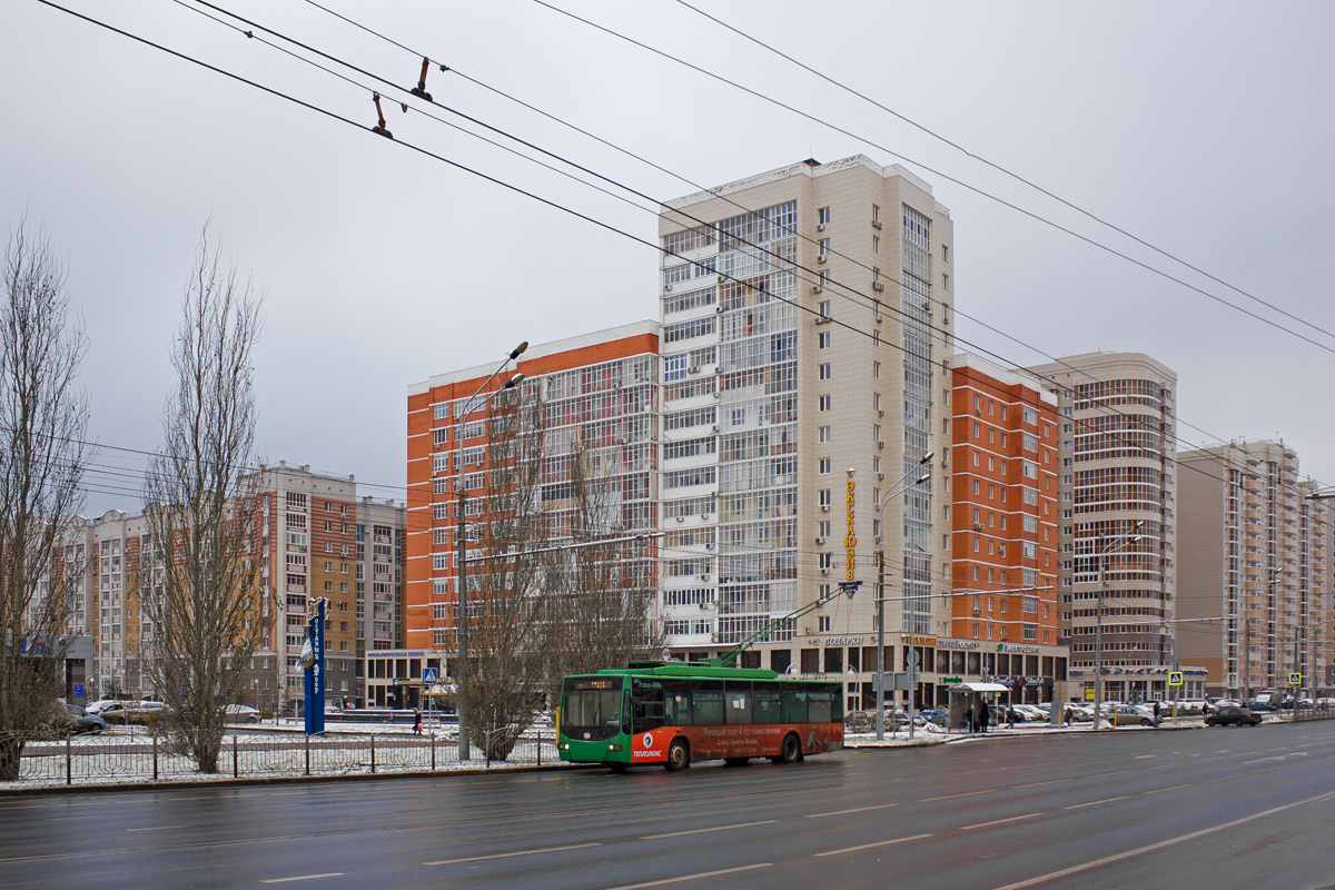 Казань, Чистопольская улица, 16 / Улица Абсалямова, 15