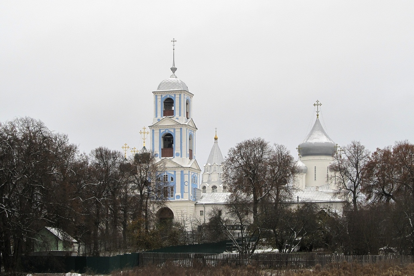 Переславский район, прочие н.п., с. Никитская слобода, Запрудная улица, 20 (Никитский собор); с. Никитская слобода, Запрудная улица, 20 (Архангельская церковь); с. Никитская слобода, Запрудная улица, 20 (Благовещенская церковь)