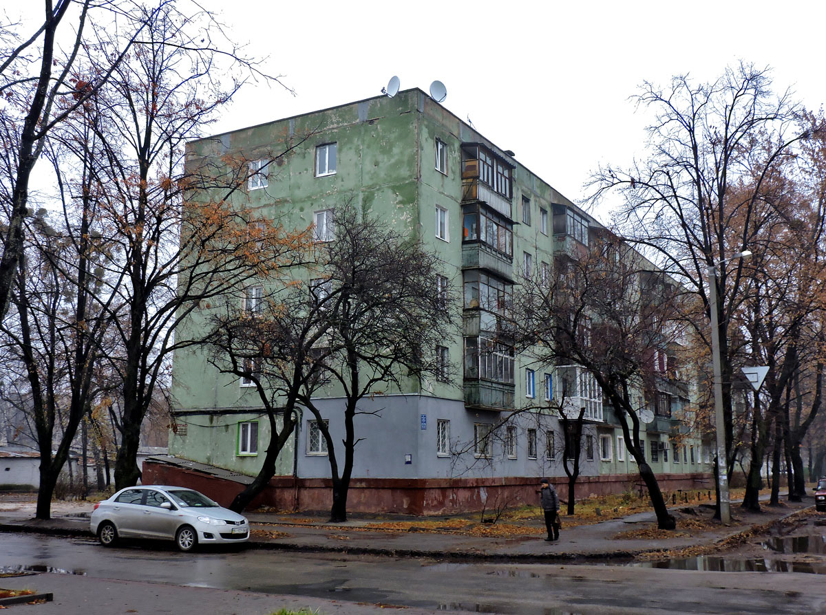 Харьков, Улица Харьковских Дивизий, 12 / Бульвар Юрьева, 21