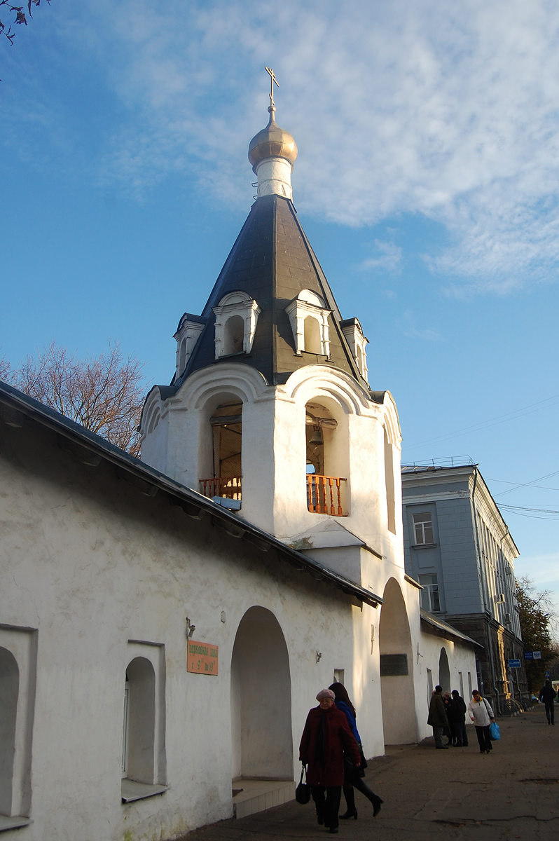 Pskov, Советская улица, 18 корп. 1; Советская улица, 20