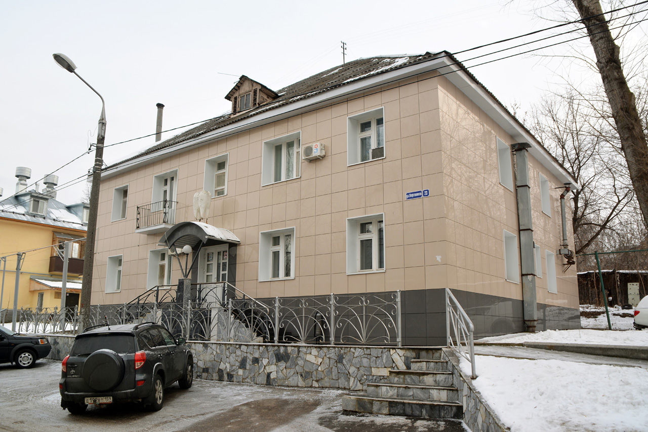 Пермь, Улица Нефтяников, 23