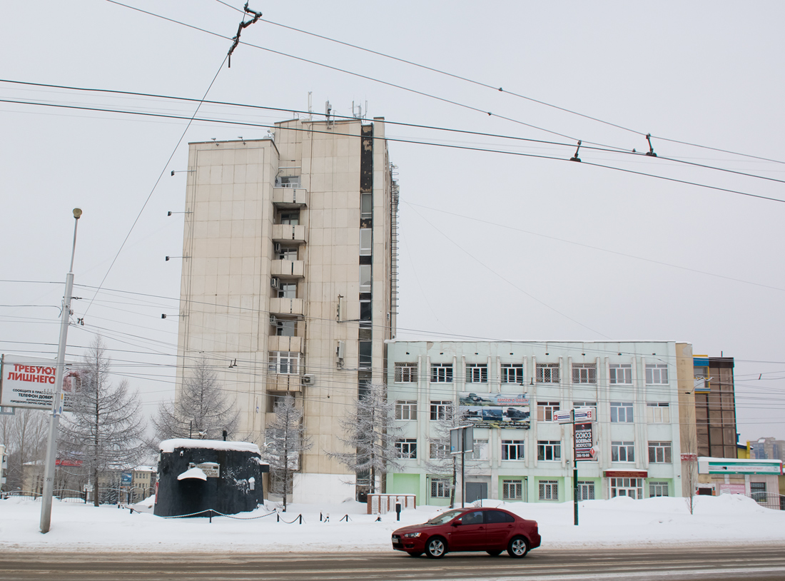 Ufa, Улица Лесотехникума, 49; Улица Менделеева, 221