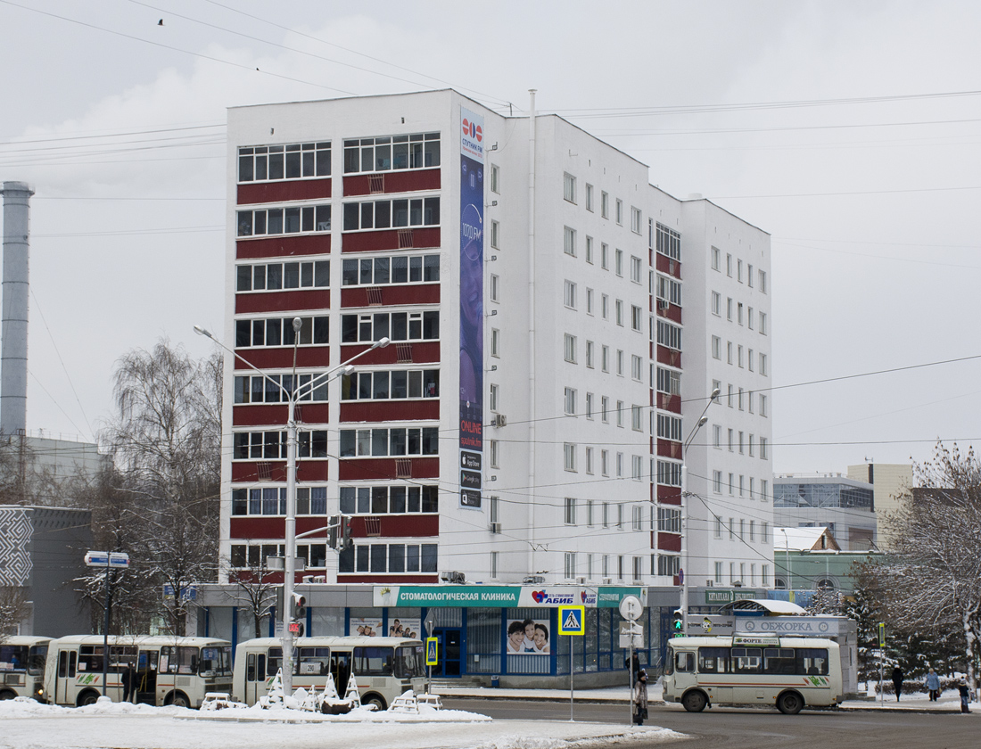 Уфа, Улица Мажита Гафури, 17 / Улица Пушкина, 44